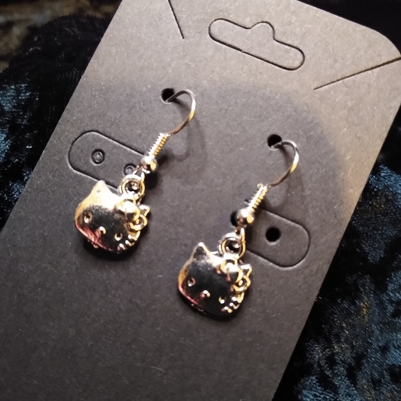 Handcrafted Hello Kitty Face Charm Earrings - Picture 2 of 3
